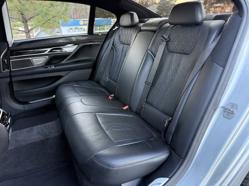 Used 2019 BMW 750i xDrive w/ Executive Package image 44