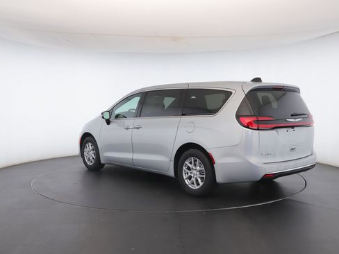 New 2026 Chrysler Pacifica Select image 20