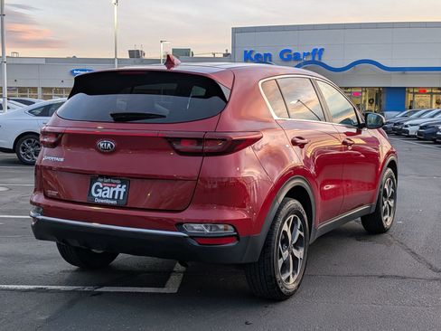 Used 2020 Kia Sportage LX w/ LX Popular Package image 3