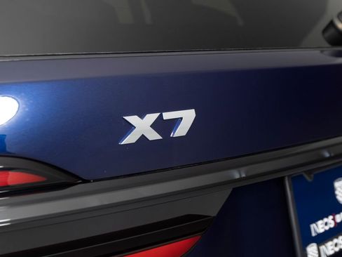 Used 2025 BMW X7 M60i AWD/4WD image 44