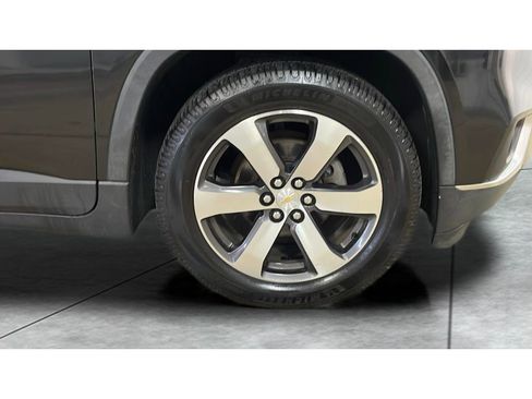 Used 2018 Chevrolet Traverse LT image 20
