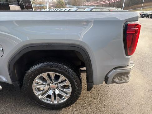 Used 2025 GMC Sierra 1500 Denali image 8