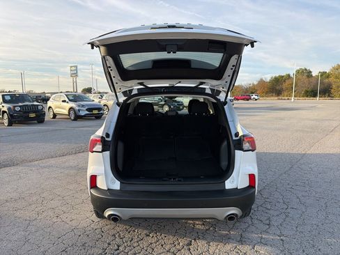 Used 2022 Ford Escape SE image 8