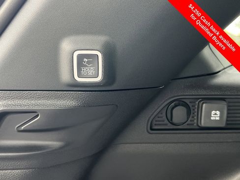 New 2025 Jeep Grand Cherokee Limited w/ Black Appearance Package image 27