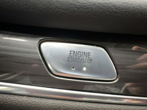 Used 2018 Buick Enclave Essence image 26