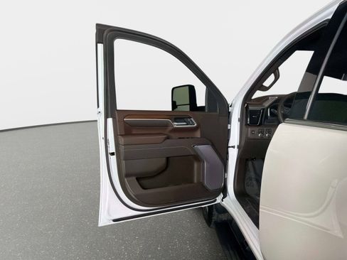 Used 2025 GMC Sierra 2500 Denali w/ Denali Reserve Package image 37