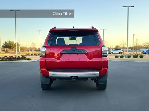 Used 2019 Toyota 4Runner TRD Off-Road Premium image 4