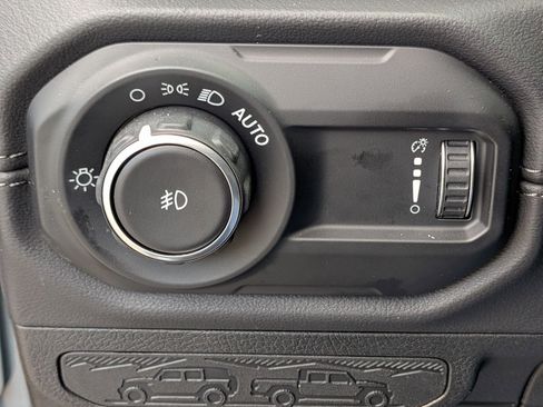 Used 2024 Jeep Wrangler Sahara w/ Technology Group image 19