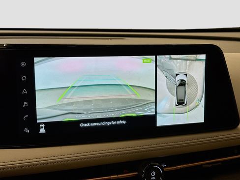 Used 2023 Nissan Ariya AWD image 23