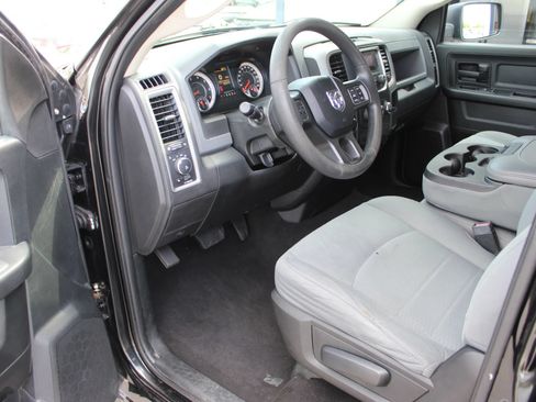 Used 2018 RAM 1500 Express RWD image 11