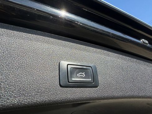 Used 2017 Audi Q5 2.0T Premium Plus w/ Technology Package image 32