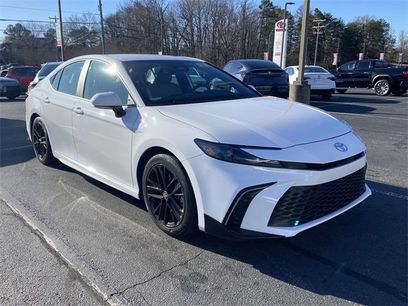 Used 2025 Toyota Camry SE