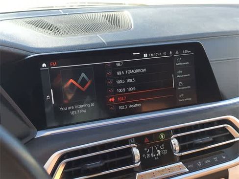 Used 2022 BMW X7 xDrive40i w/ Premium Package image 13