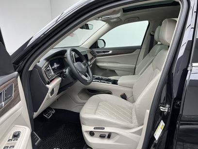 Used 2024 Volkswagen Atlas SEL Premium R-Line