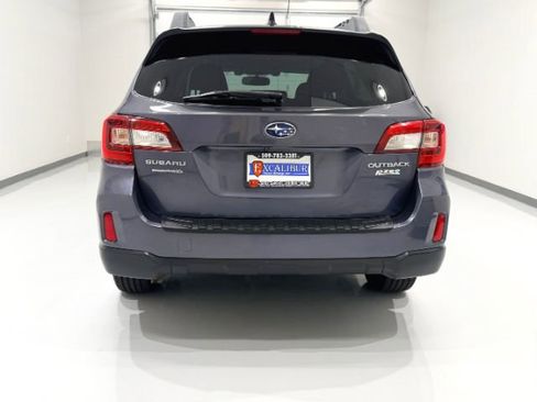 Used 2016 Subaru Outback 2.5i Premium image 12