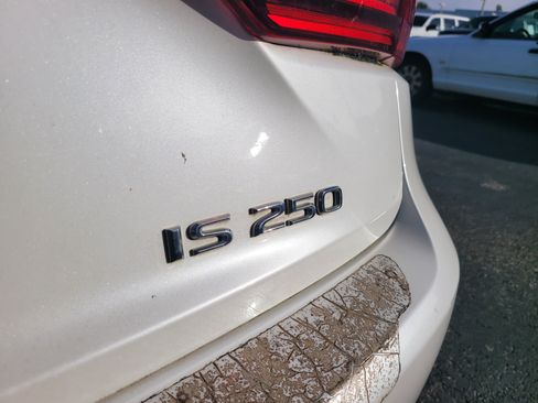 Used 2015 Lexus IS 250 RWD image 7