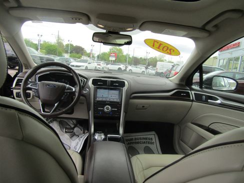 Used 2017 Ford Fusion Energi Platinum FWD image 20