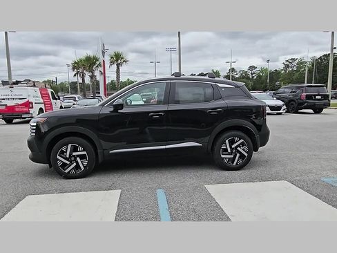 New 2026 Nissan Kicks SV FWD image 22