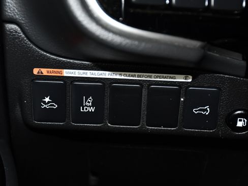 Used 2018 Mitsubishi Outlander GT AWD/4WD image 33