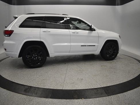 Used 2021 Jeep Grand Cherokee Altitude image 9