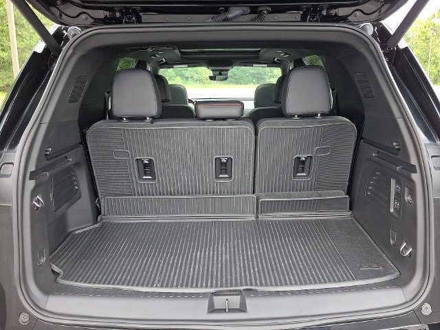 Certified 2025 Chevrolet Traverse RS FWD image 28