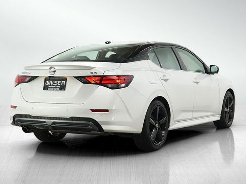 Used 2023 Nissan Sentra SR w/ SR Premium Package FWD image 6