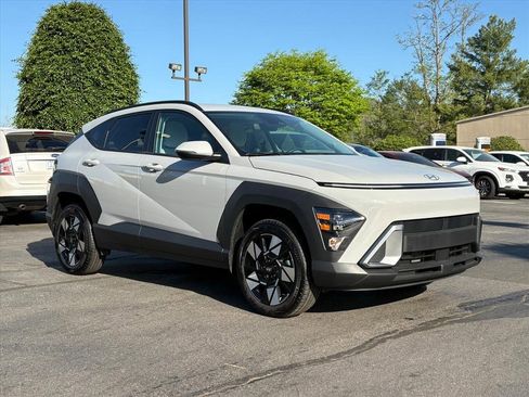 Certified 2025 Hyundai Kona SEL image 1
