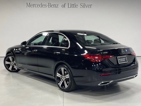 Used 2025 Mercedes-Benz C 300 4MATIC Sedan image 3