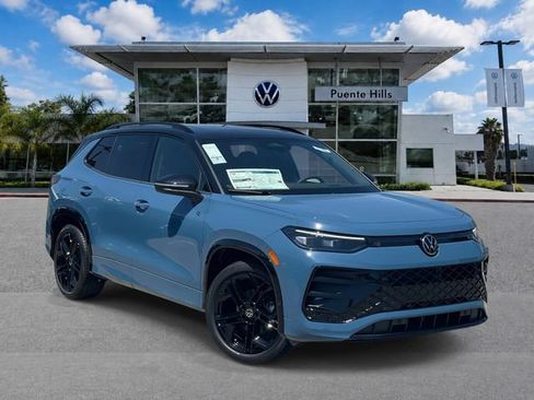 New 2026 Volkswagen Tiguan SE R-Line FWD image 1