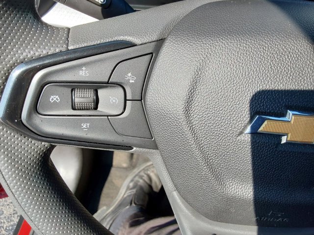 Used 2025 Chevrolet Trax LT FWD image 25