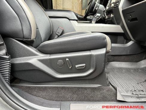 Used 2017 Ford F150 Raptor w/ Equipment Group 802A Luxury image 95