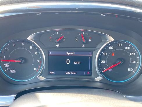 Used 2023 Chevrolet Traverse LT w/ LPO, Floor Liner Package FWD image 11