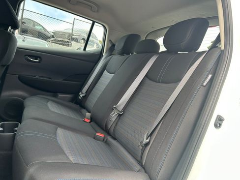 Used 2025 Nissan Leaf S FWD image 42