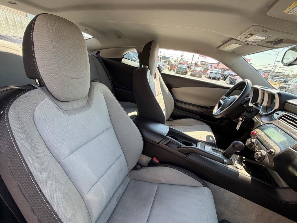 Used 2012 Chevrolet Camaro LS RWD image 11