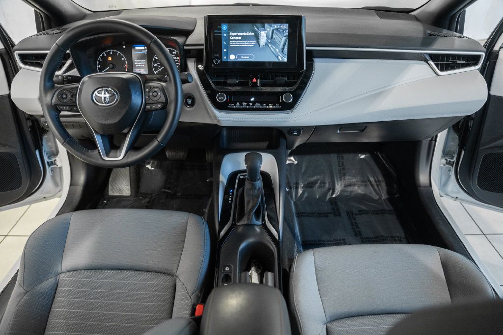 Used 2025 Toyota Corolla SE FWD image 18