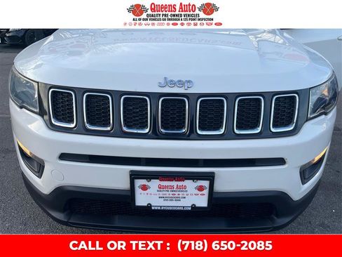 Used 2020 Jeep Compass Latitude AWD/4WD image 26