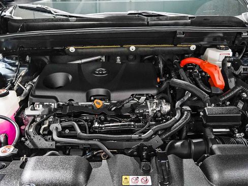 Certified 2024 Toyota Venza Limited image 31