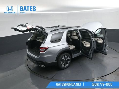 New 2026 Honda Pilot Touring image 56