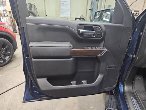 Used 2021 GMC Sierra 1500 SLT w/ SLT Premium Package image 25