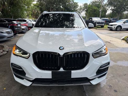 Used 2021 BMW X5 xDrive40i w/ Convenience Package AWD/4WD image 3