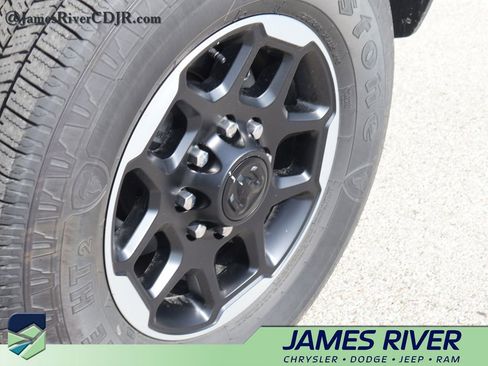 Used 2026 RAM 2500 Laramie AWD/4WD image 39