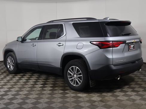 Used 2023 Chevrolet Traverse LT image 10