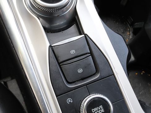 Used 2023 Ford Explorer XLT w/ Equipment Group 202A AWD/4WD image 28
