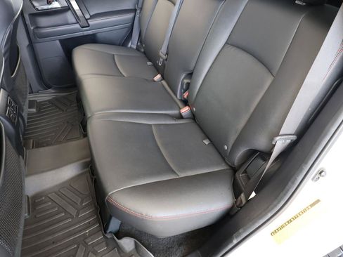Used 2021 Toyota 4Runner TRD Off-Road Premium w/ Moonroof Package AWD/4WD image 23