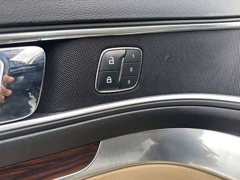 Used 2017 Ford Explorer Limited w/ Equipment Group 301A image 11