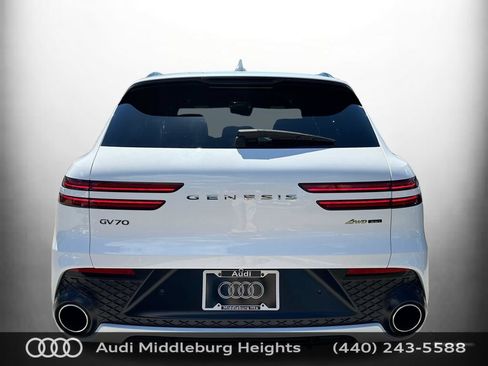 Used 2023 Genesis GV70 3.5T Sport w/ Sport Prestige Package AWD/4WD image 8