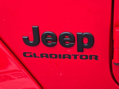 Used 2021 Jeep Gladiator Sport AWD/4WD image 36