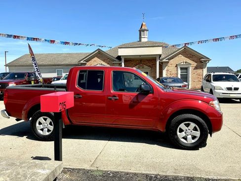 Used 2013 Nissan Frontier SV w/ SV Value Truck Pkg AWD/4WD image 4