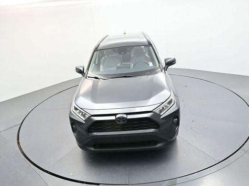 Used 2020 Toyota RAV4 XLE Premium image 20