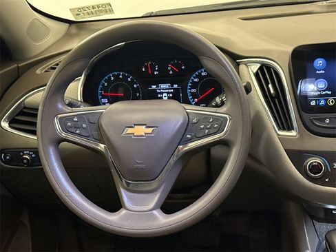 Used 2021 Chevrolet Malibu LT image 13